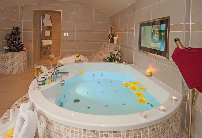 سوییت لوکس, Windermere Boutique Hotel Spa Suites & Hot Tubs