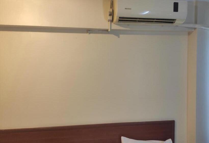 اتاق استاندارد یک نفره, şah Otel