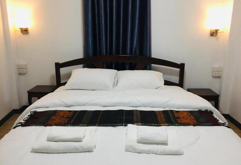 اتاق خانوادگی, T&n Home Ayutthaya