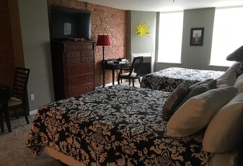 Студия Стандарт, Lodging At The Gaffer Inn