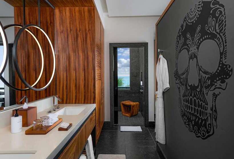 اتاق استاندارد با تخت بزرگ, Doubletree By Hilton Antalya City Centre