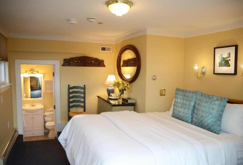 Номер Deluxe, Brasswood Inn