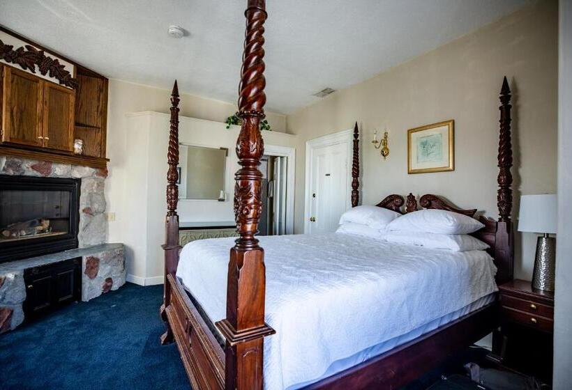 Номер Superior, Brasswood Inn