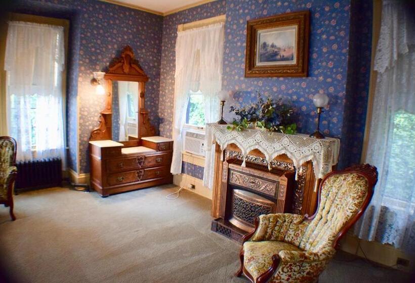 سوئیت با وان آب گرم, The Hancock House Bed & Breakfast Inn