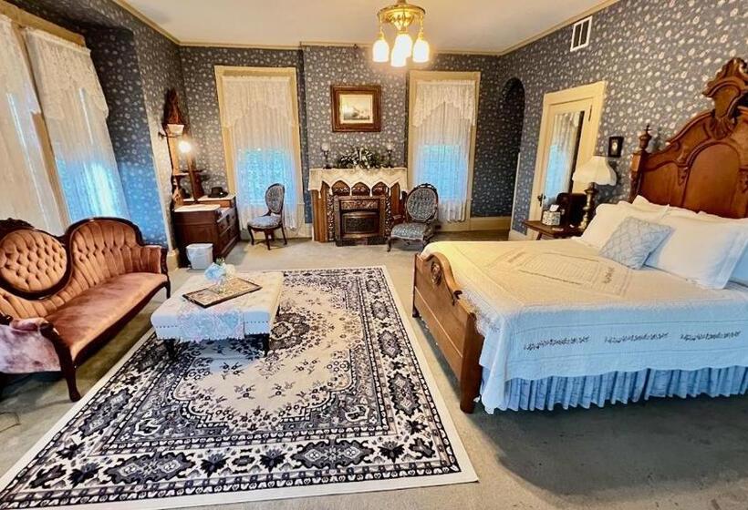 سوئیت با وان آب گرم, The Hancock House Bed & Breakfast Inn