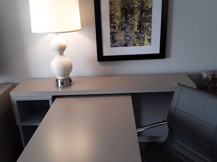 스위트, Hawthorn Extended Stay By Wyndham Loveland