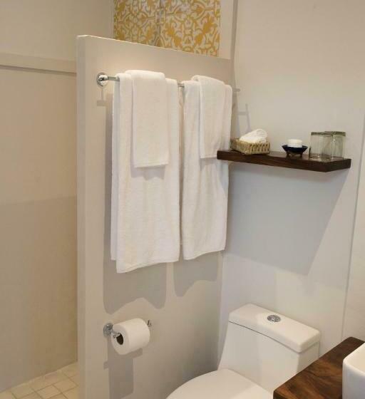 استودیوی لوکس, Pal.mar Hotel Tropical