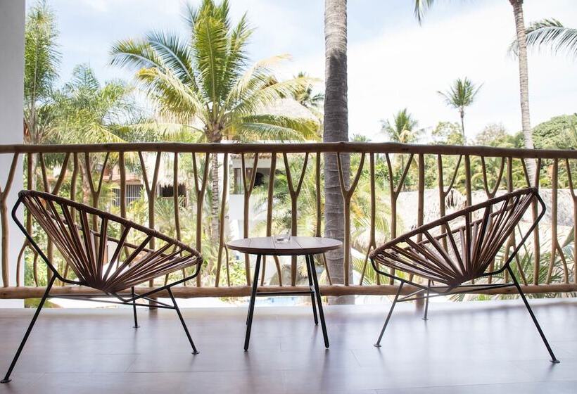 سوئیت راحتی, Pal.mar Hotel Tropical