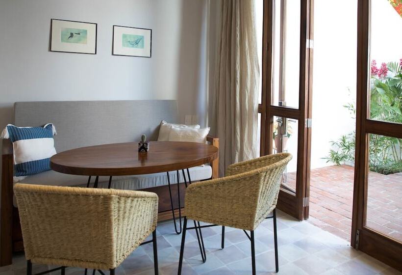 سوییت, Pal.mar Hotel Tropical