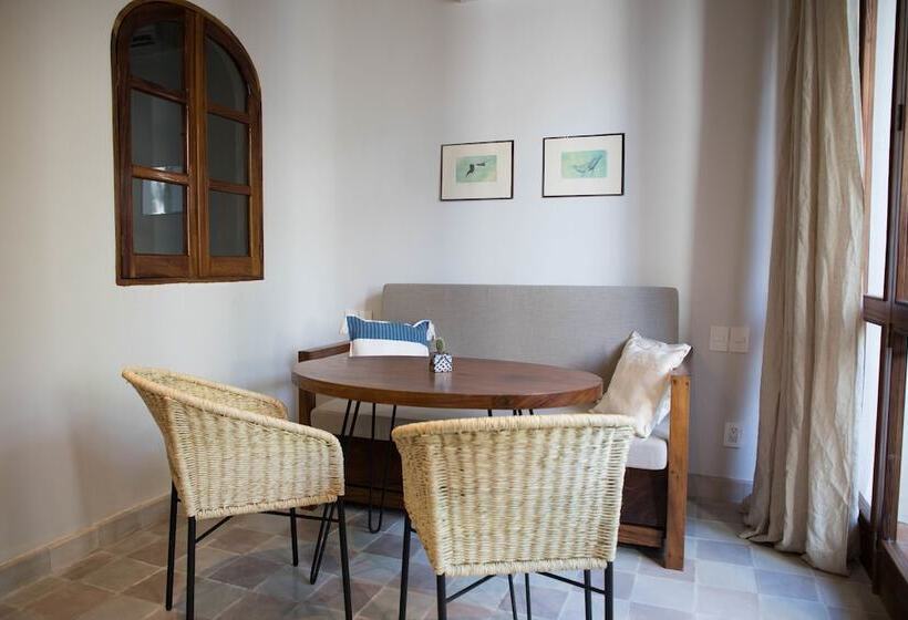 سوییت, Pal.mar Hotel Tropical