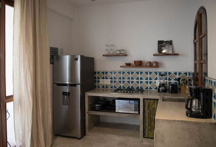 سوییت, Pal.mar Hotel Tropical