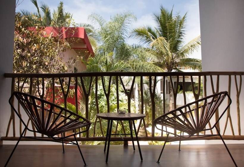 سوییت, Pal.mar Hotel Tropical
