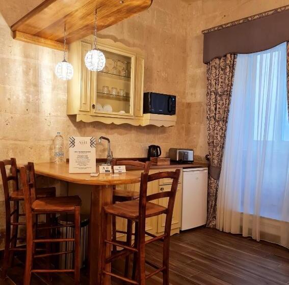 Family Room, Casa Asti