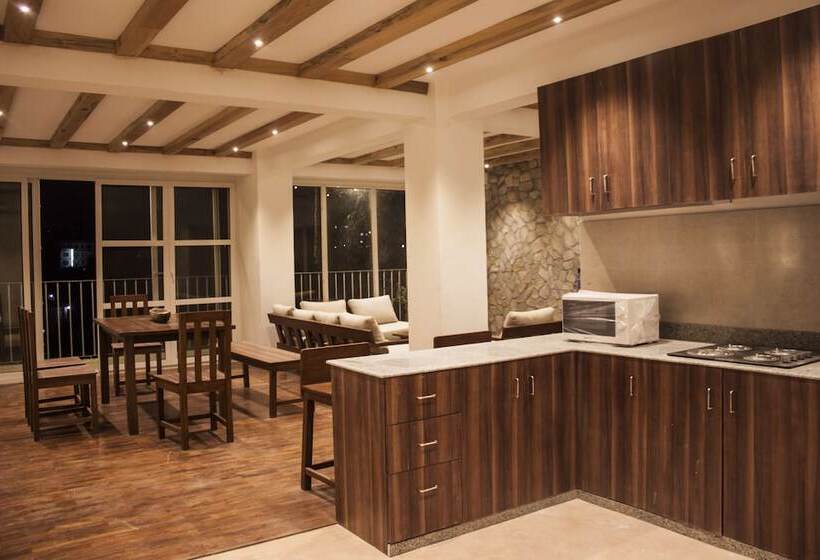 آپارتمان خانوادگی 2 خوابه, Indsu Home