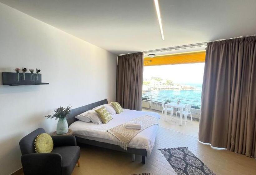 اتاق لوکس با بالکن و چشم‌انداز دریا, St Paul Resort