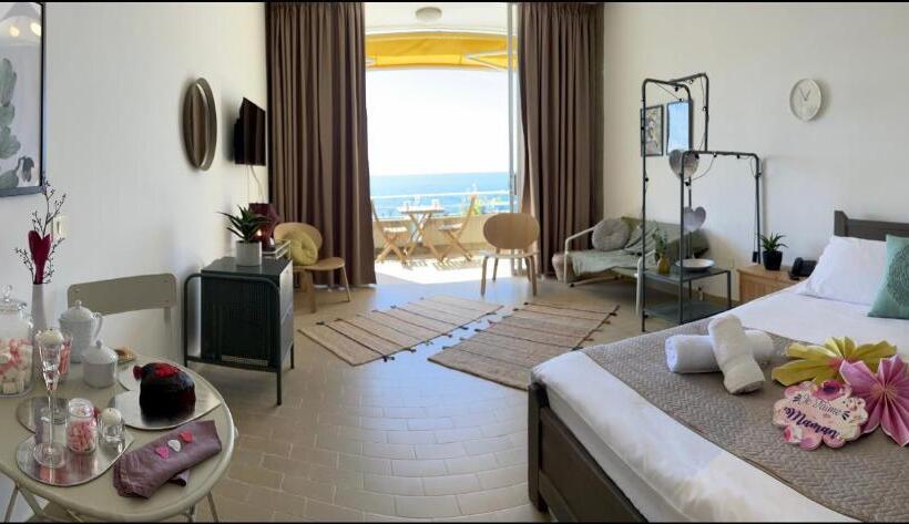 اتاق استاندارد, St Paul Resort