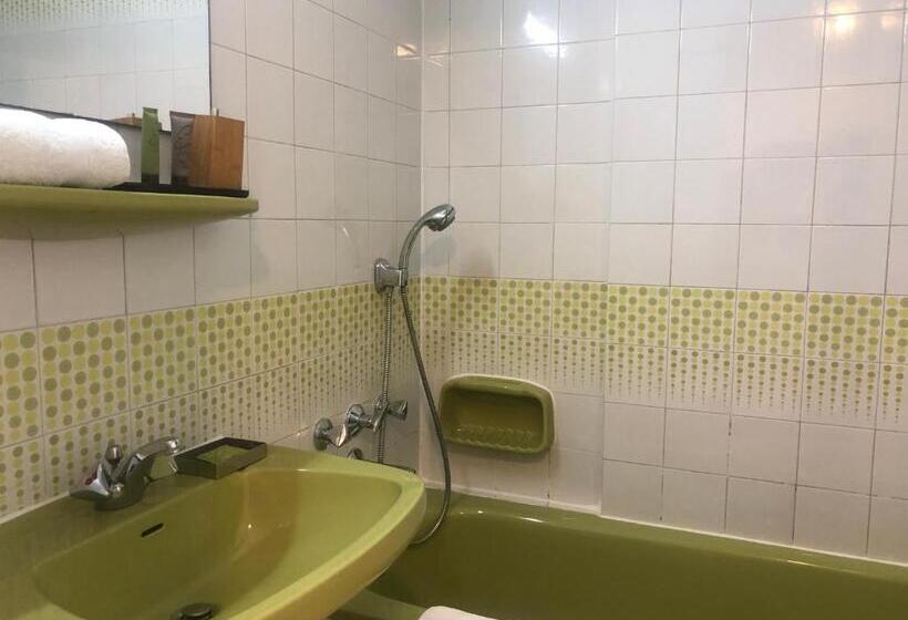 اتاق خانوادگی با چشم‌انداز دریا, St Paul Resort