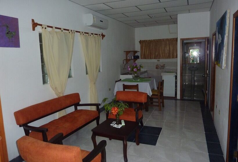 침실 2개 주택, The Galapagos Pearl B&b