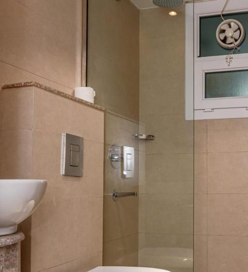 سوییت جونیور, Bristol Hotel Salalah