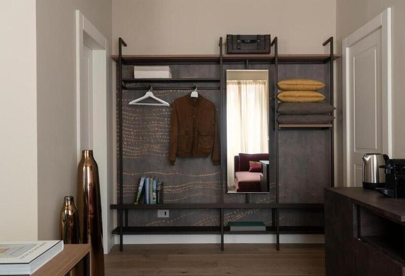 سوییت جونیور, Della Spiga Suites By Brera Apartments