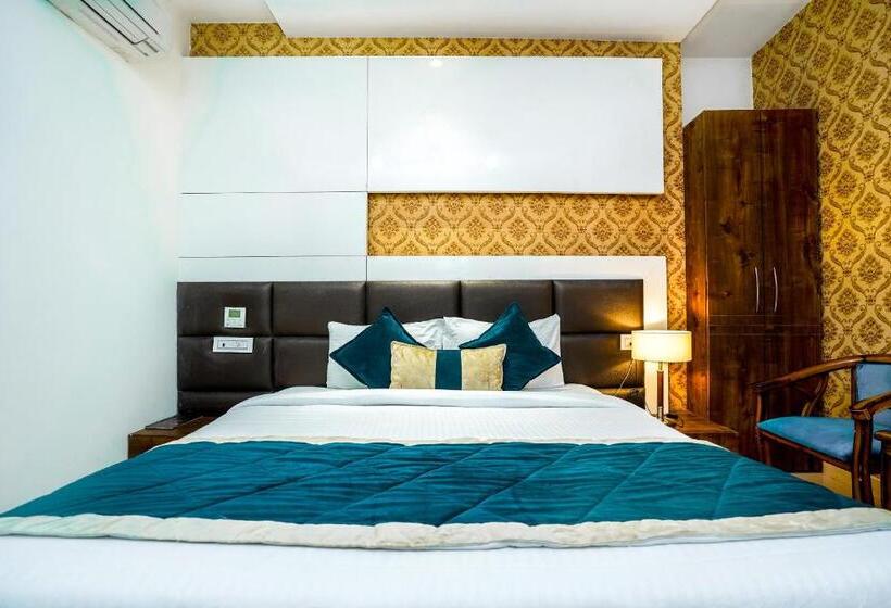 اتاق لوکس, Amritsar Grand