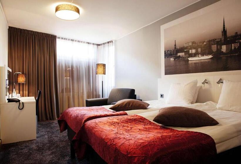 패밀리 룸 공용 욕실, Best Western Kom Hotel Stockholm