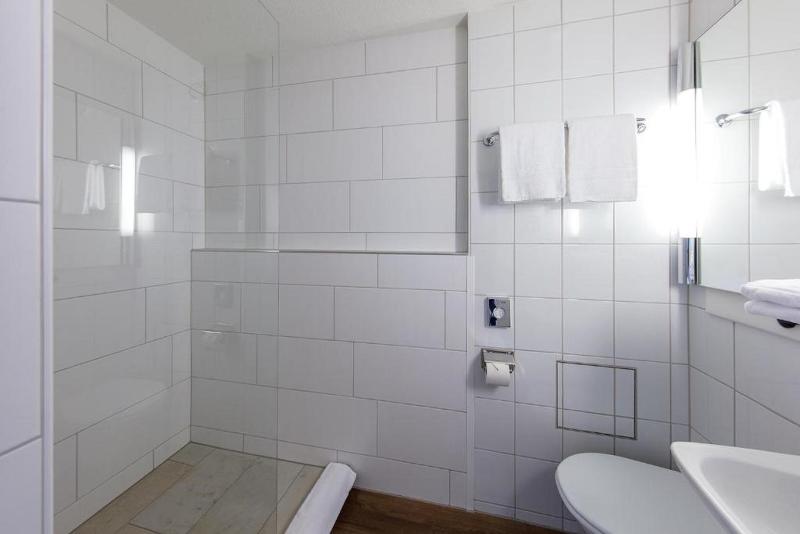 سوییت جونیور, Royal Hotel Zurich