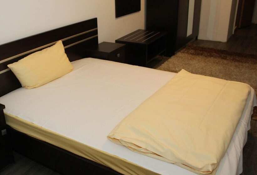 Quarto Estandar, Terminal Hotel One