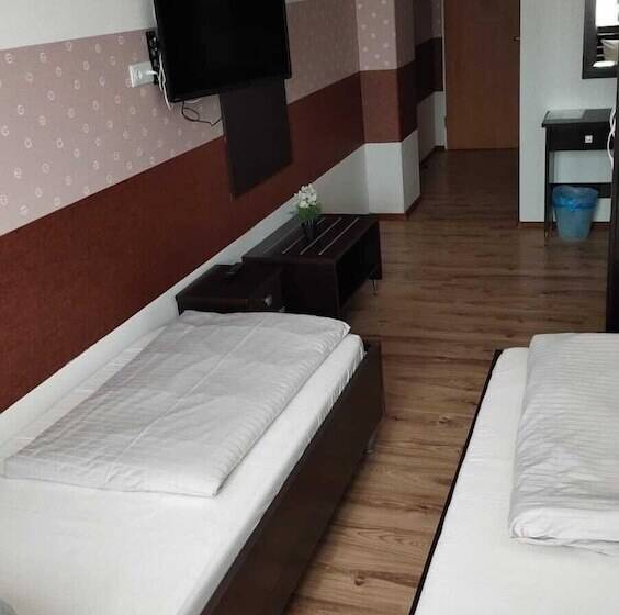 Quarto Estandar, Terminal Hotel One
