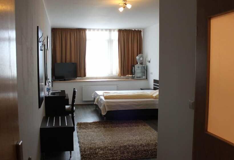 Quarto Estandar, Terminal Hotel One