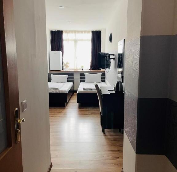 Quarto Estandar, Terminal Hotel One