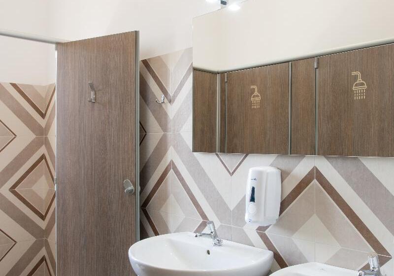 اتاق لوکس, Lobby Collective Hostel  Lecce