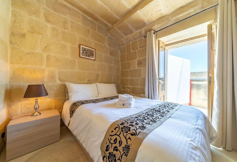 اتاق اکونومی, Ta  Pinu B&b