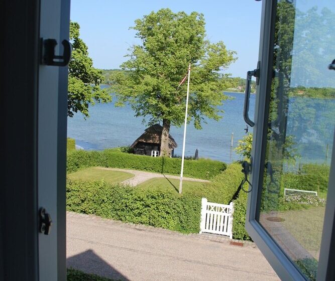 Номер Стандарт Четырехместный Совместный Санузел, Troense B&b By The Sea