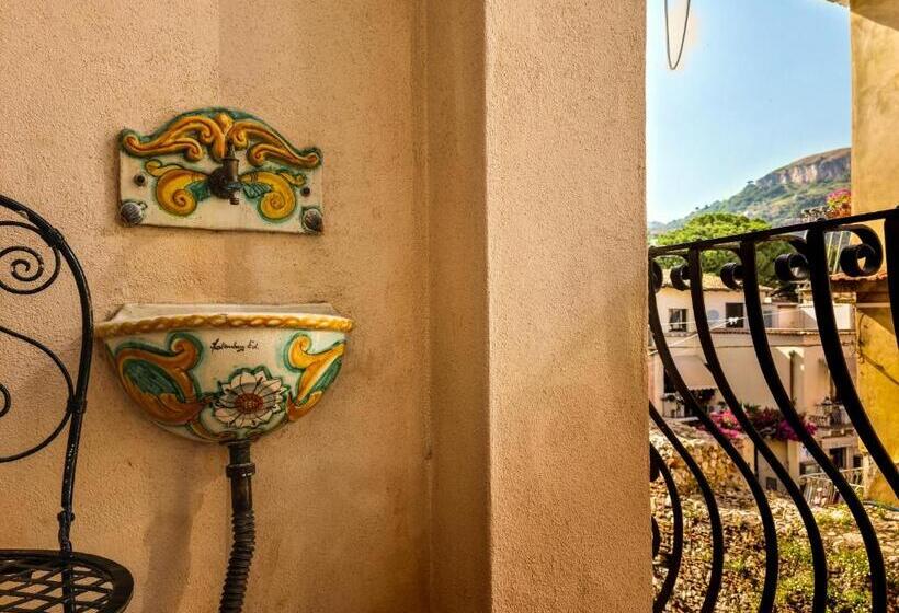 חדר דלוקס, B&b Joan's Heritage