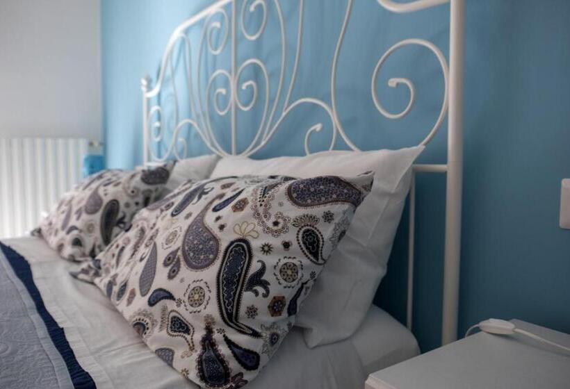اتاق استاندارد, My Room In Trani