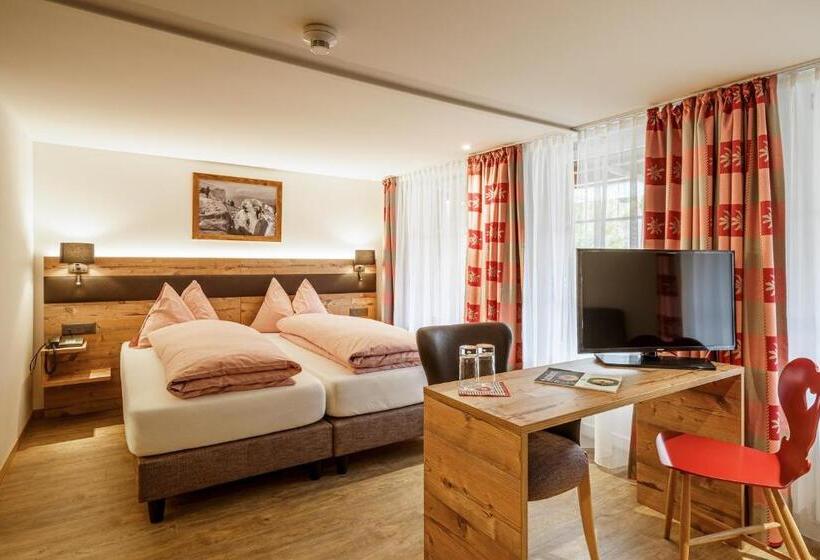 Полулюкс, Alpenblick Hotel & Restaurant Wilderswil By Interlaken