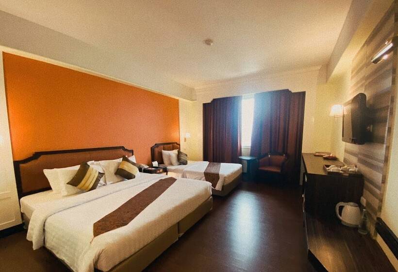 اتاق لوکس, Charoen Thani Hotel, Khon Kaen