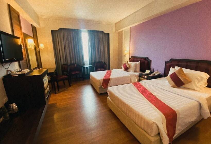اتاق لوکس, Charoen Thani Hotel, Khon Kaen