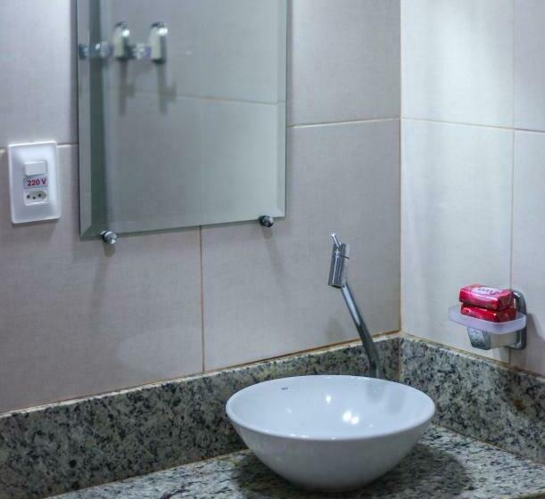 Quarto Triplo Estandar, Espaço Viana