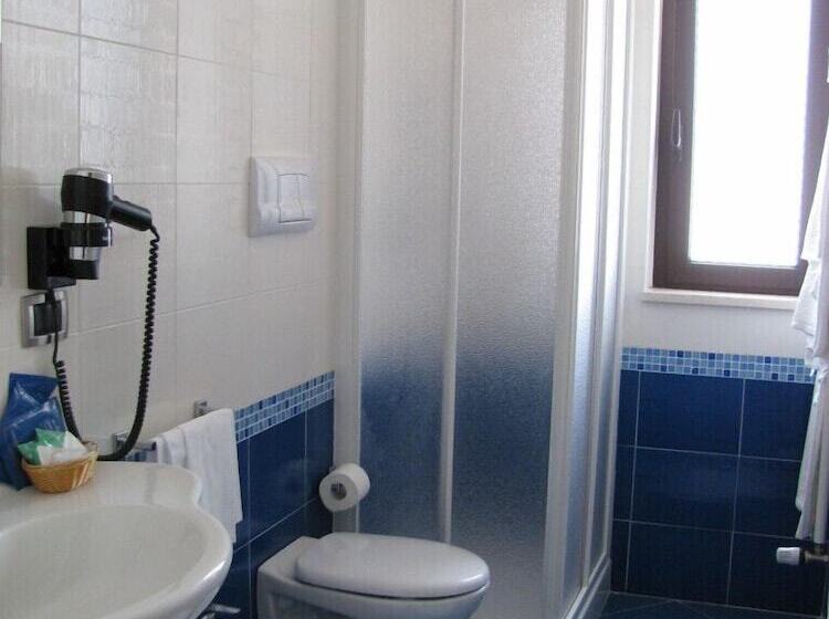 Номер Стандарт Индивидуальный, Albergo Roma