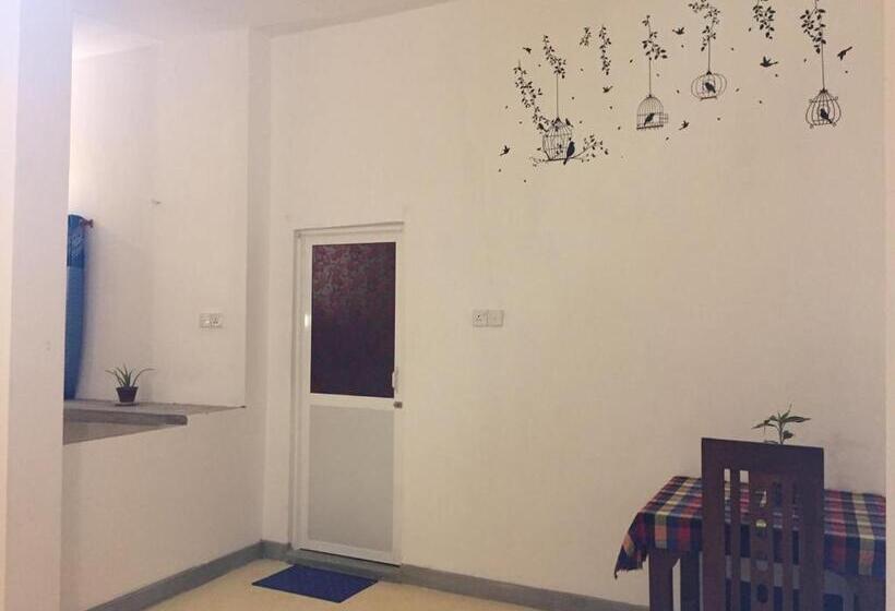 اتاق خانوادگی با چشم‌انداز دریا, Anna Tourist Inn