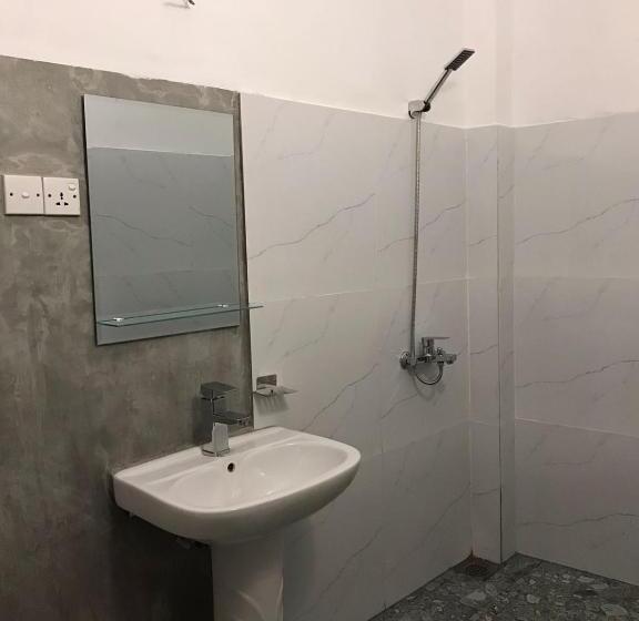 اتاق خانوادگی با چشم‌انداز دریا, Anna Tourist Inn