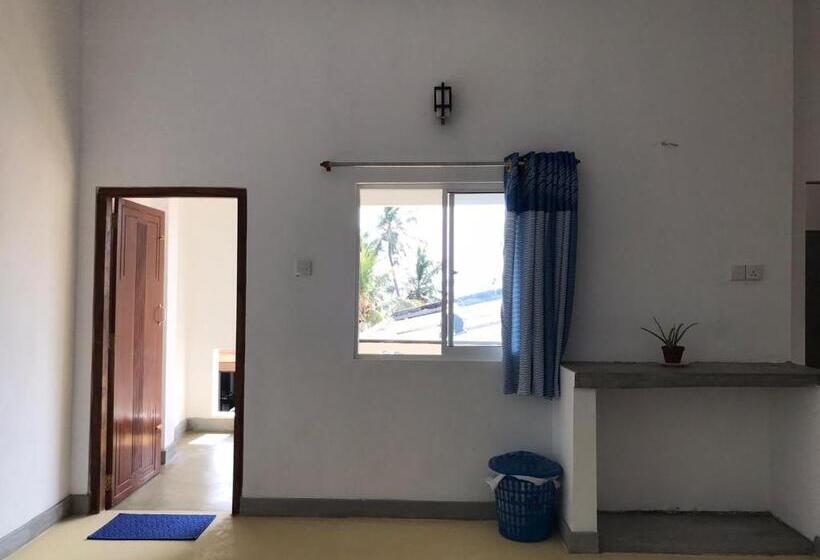 اتاق خانوادگی با چشم‌انداز دریا, Anna Tourist Inn