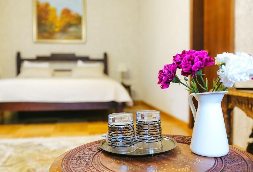 Quarto Estandar, Casa Natalia