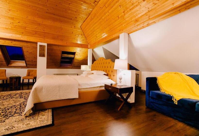 Suíte Júnior com Sacada, Casa Natalia