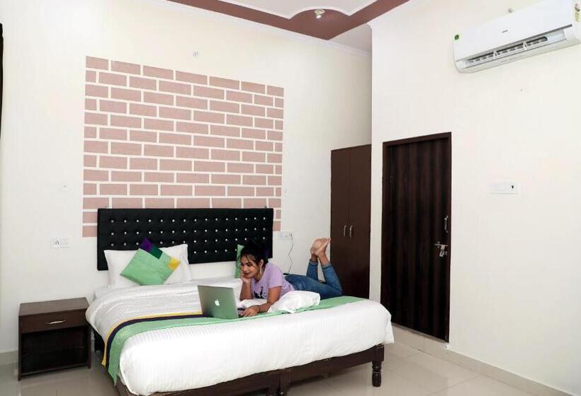 디럭스 룸, Ranthambore Resort