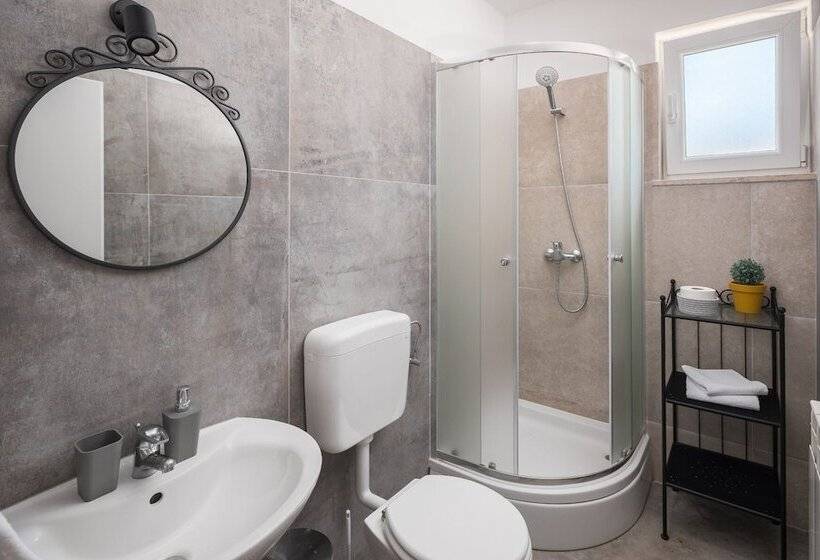 اتاق استاندارد, Martina Guest House