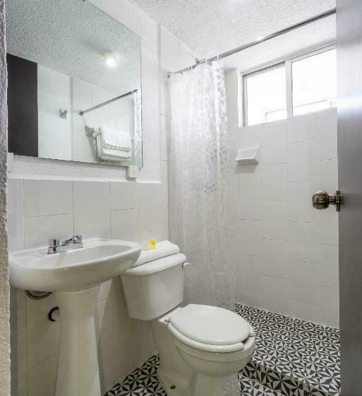 Quarto Triplo Economy, Delf Inn