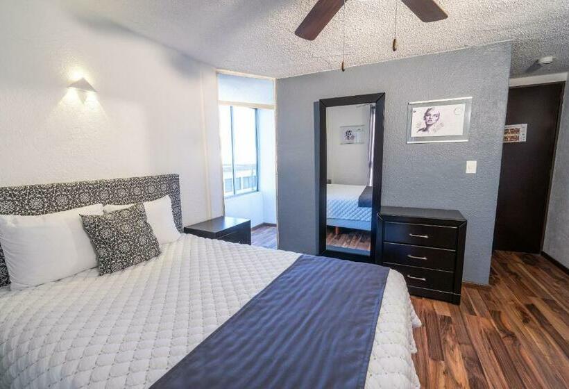 Quarto Estandar com Sacada, Delf Inn